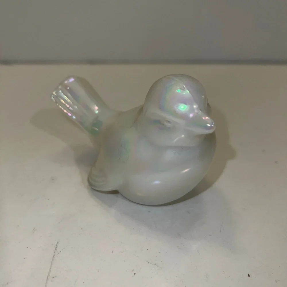 Vtg FENTON Hand Blown Iiridescent Signed Dove Love Bird Figurine
